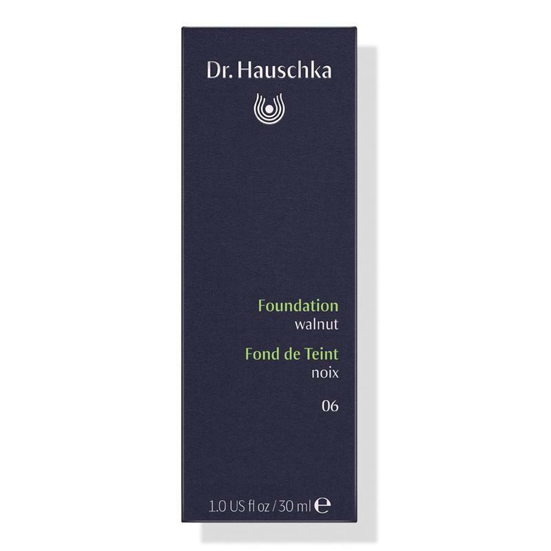 Hauschka Foundation 06 walnut 30ml