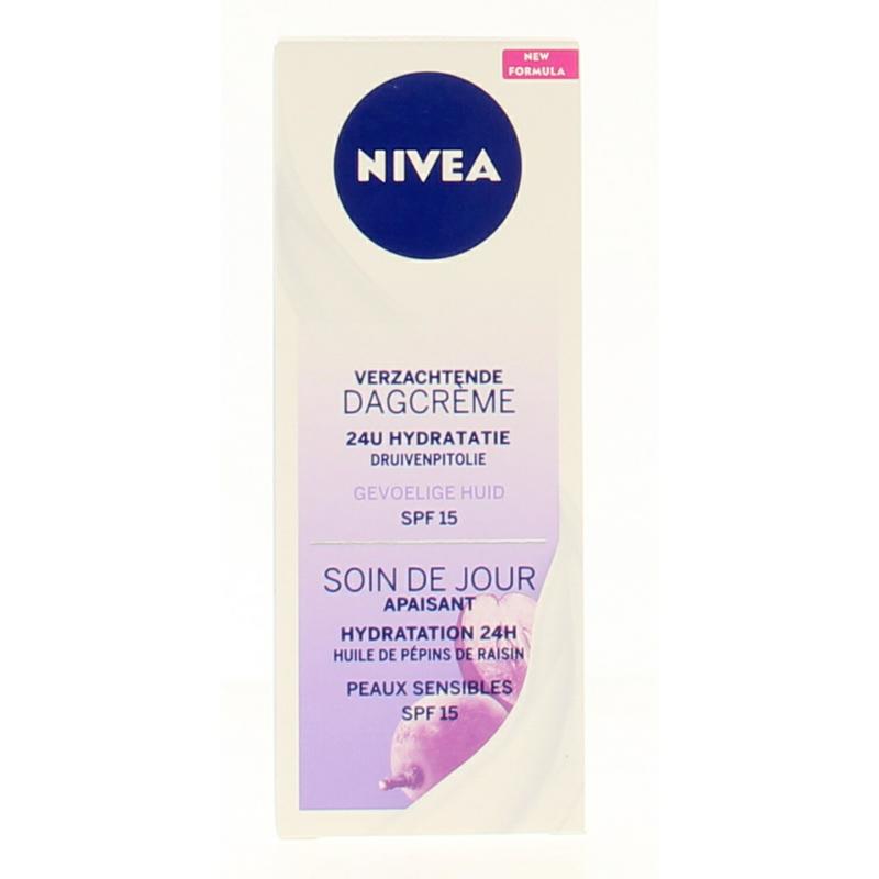 Nivea Essentials dagcreme sensitive SPF15 50ml